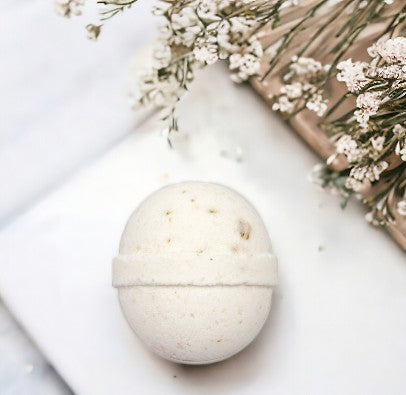 Oatmeal Milk & Honey Bath Bomb